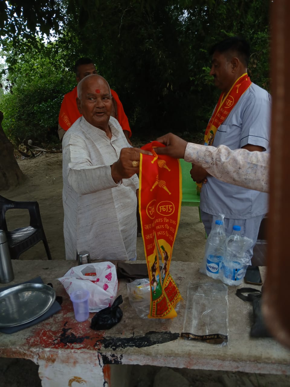 श्रद्धा, सेवा और समर्पण।