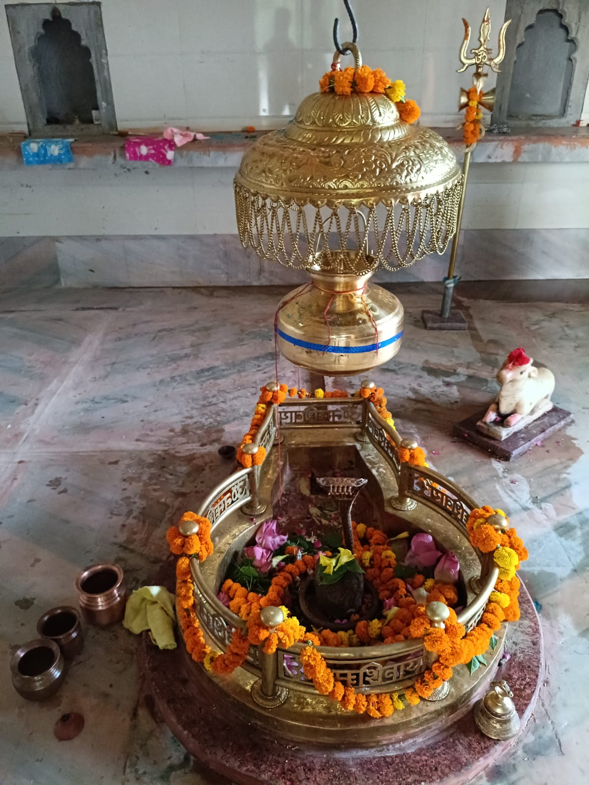 मंदिर का पावन गर्भगृह